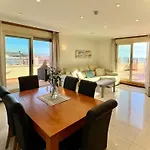 Mediterraneo Real And Pool Penthouse Апартаменти *